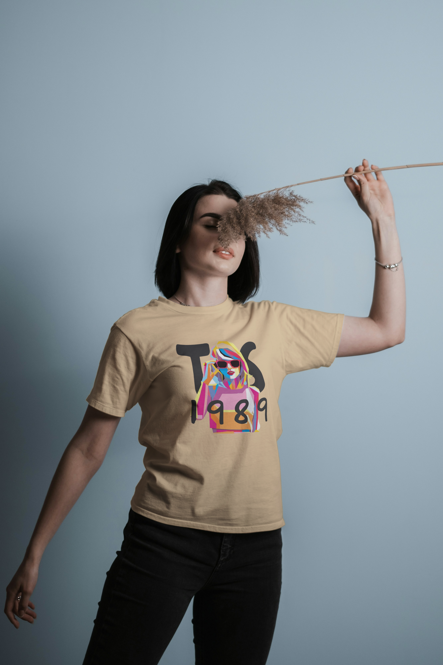 Women's Tee: The "1989 Queen" Edition - Beige